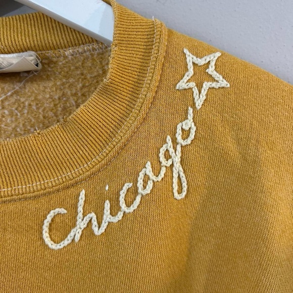 Jerzees Distressed Grunge Yellow Crewneck Sweatshirt with Embroidered Chicago - Picture 1 of 8
